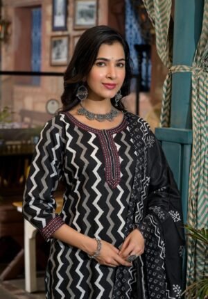 Women Black Kurta And Pant Set With Dupatta