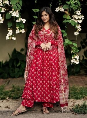 Women Viscose Printed Red Kurta And Pant Set With Dupatta